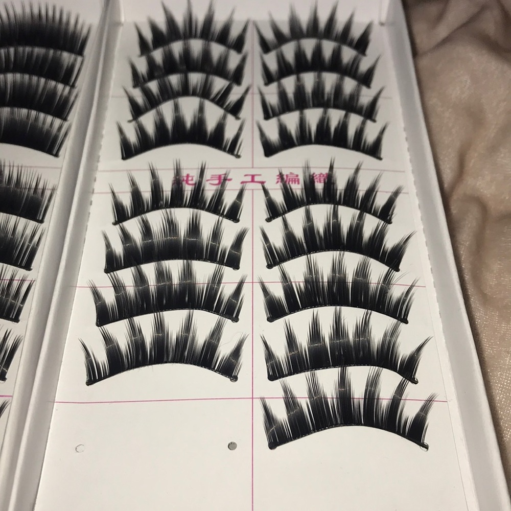 Lashes - Picture 5 of 5